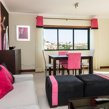 Family Apartment - Pool And Garden & Playground & Beach & Albufeira Eksteriør bilde