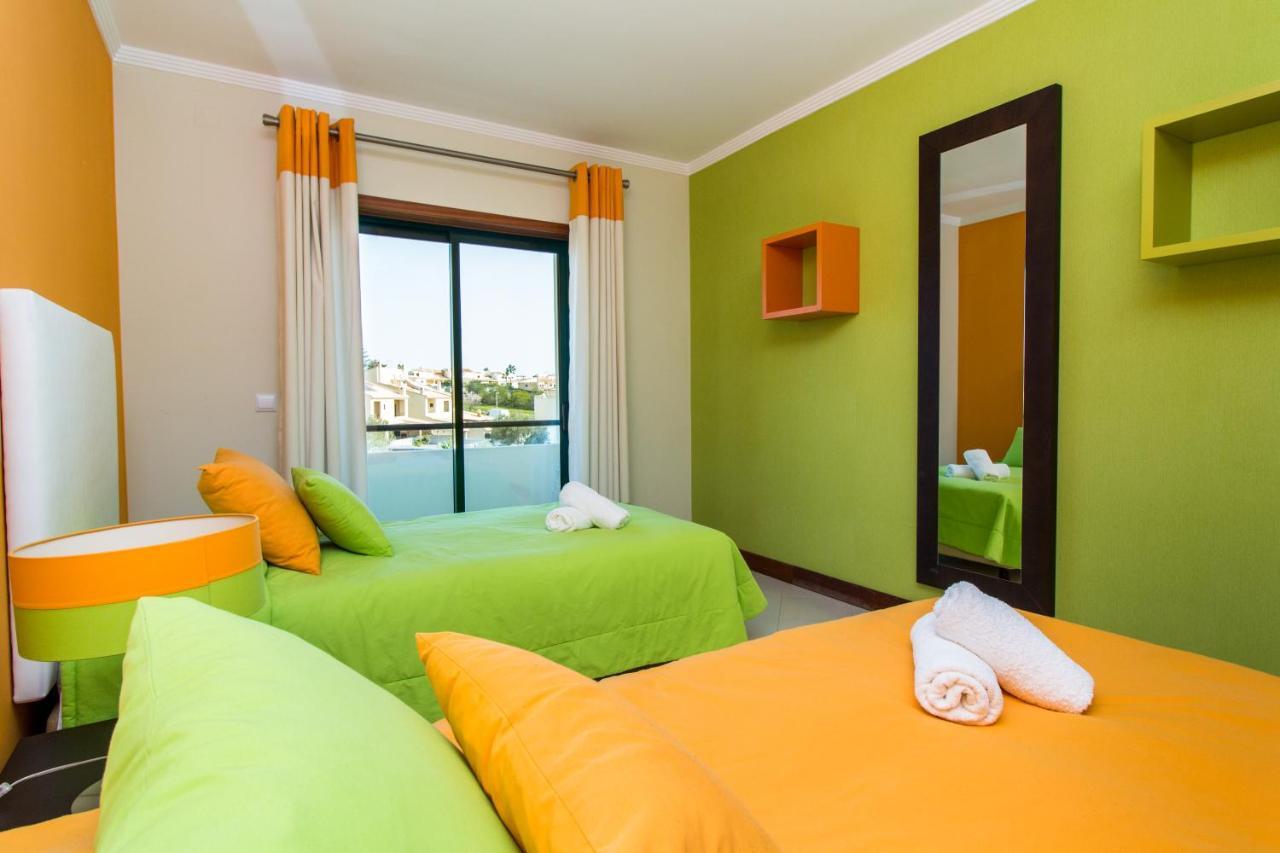 Family Apartment - Pool And Garden & Playground & Beach & Albufeira Eksteriør bilde