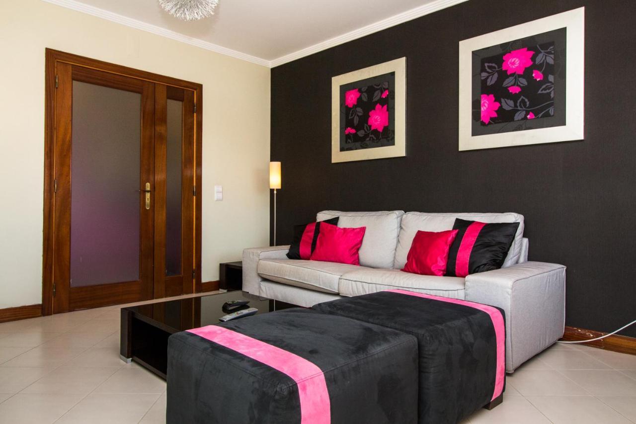 Family Apartment - Pool And Garden & Playground & Beach & Albufeira Eksteriør bilde