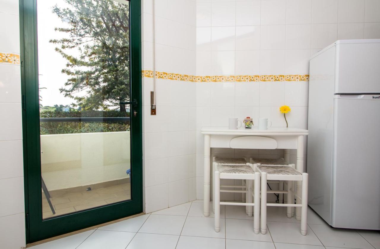 Family Apartment - Pool And Garden & Playground & Beach & Albufeira Eksteriør bilde