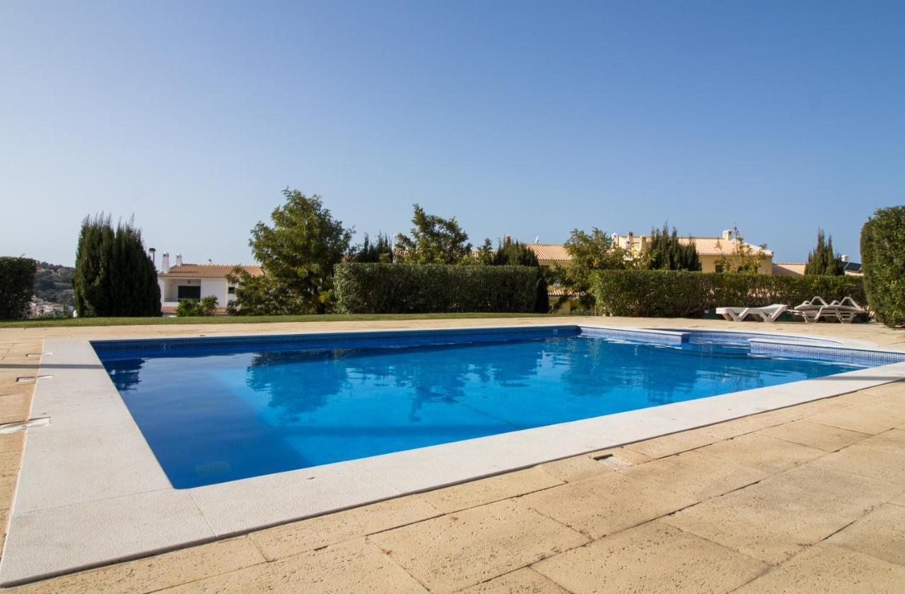 Family Apartment - Pool And Garden & Playground & Beach & Albufeira Eksteriør bilde